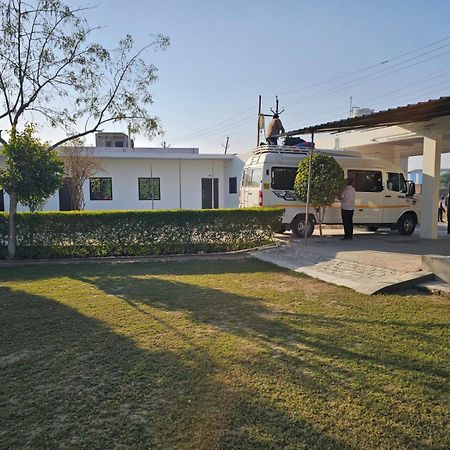 Govind Resort Матхура Экстерьер фото