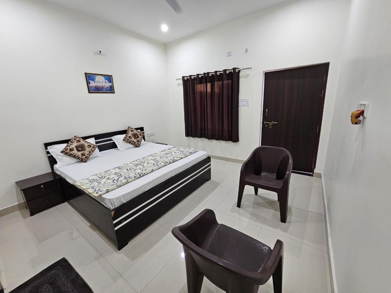 Govind Resort Матхура Экстерьер фото
